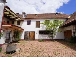 Großzügige Liegenschaft - Wohnhaus, Gastronomiebereich und 3.100 m² Garten im Zentrum
