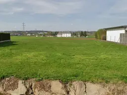 Baugrundstück ohne Bauverpflichtung in unmittelbarer Amstetten-Nähe!!!!!
