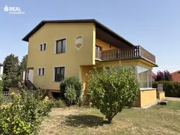 Großzügiges 6-Zi-Haus mit Garten, 2 Terrassen &amp; Garage in Poysdorf