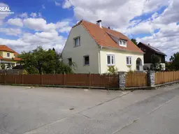Teilsaniertes Landhaus mit Garten und Garage