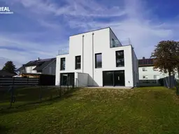 6 Zimmer-Doppelhaushälften, exklusive Ausstattung, Eigengärten und Photovoltaikanlage