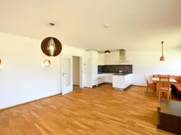 Neuwertige entzückende Wohnung in sonniger Lage in Erpfendorf