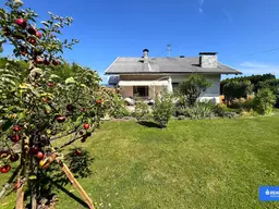 Großzügiges Familienhaus mit idyllischem Garten