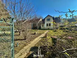 Charmantes Wohnhaus mit Potenzial: Ihre Sanierungschance in ruhiger Lage!