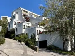 Helle freundliche 3 Zimmerwohnung mit Terrasse und Autoabstellplatz