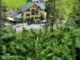 Appartementhaus, nahe Talstation von Skigebiet!