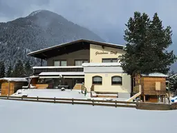 Sonnig gelegenes Wohnhaus mit 4 Ferienwohnungen in schöner Lage!
