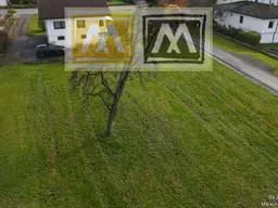 916 m² Traumgrundstück – Sonnig, Quadratisch, Perfekt für Ihr Projekt!