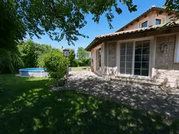 PALTING | Mediterraner Wohntraum mit Pool - außergewöhnlicher Bungalow in sonniger Grünlage
