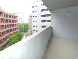 Moderne 2-Zimmer-Loggiawohnung mit Dachterrassen &amp; Pool-Mitbenutzung