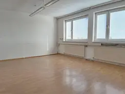 360m² Feinproduktion/Lager/Büro mit optionaler Produktionshalle und Freiflächen!