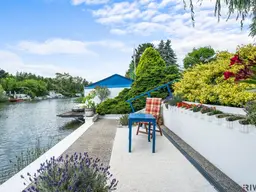 Lassee *** ca 560m² Seegrundstück mit Haus *** inklusive Saunabereich und Badesteg mit Seehäuschen *** 3-Zimmer mit Wohnküche auf Wohnebene zzgl Kellergeschoss