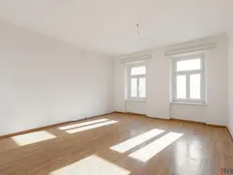 Sanierungsbedürftige Altbauwohnung mit baubewilligtem Balkon | Nähe Matzleinsdorfer Platz (S-Bahn-Station und künftig U2-Station)
