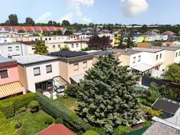 ENTZÜCKENDES REIHENHAUS MIT VIEL POTENZIAL II SÜDSEITIGER GARTEN MIT TERRASSE II RUHIGE SIEDLUNGSLAGE II GROSSER KELLER MIT KÜCHE UND BAD II LINDENWEG-SIEDLUNG