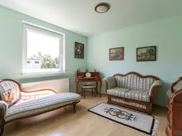 ENTZÜCKENDES REIHENHAUS MIT VIEL POTENZIAL II SÜDSEITIGER GARTEN MIT TERRASSE II RUHIGE SIEDLUNGSLAGE II GROSSER KELLER MIT KÜCHE UND BAD II LINDENWEG-SIEDLUNG