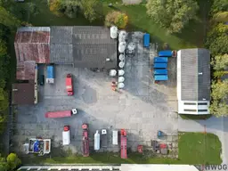 Betriebsobjekt mit großzügigen Freiflächen, Kaltlagerhallen und Büros