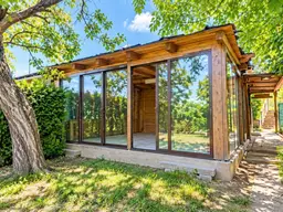 Charmantes Sommerhaus mit großem Garten &amp; Wintergarten
