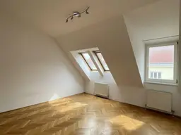 # SQ - HELLE 2-ZIMMER DACHGESCHOSSWOHNUNG IN ZENTRALER UND RUHIGER LAGE DES 20. BEZIRKS