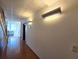 * * * PERFEKT für PRAXIS oder BÜRO... TOP-ANBINDUNG... HOHE WERBEWIRKSAMKEIT... PARKPLÄTZE... BARRIEREFREI * * * 