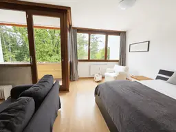 * * * SINGLE-TRAUM mit HOHER WOHNQUALITÄT... 8 Radmin. zum LKH/MedUni... 10 Radmin. zur KF-Universität... LOGGIA... LIFT... TIEFGARAGE * * * 