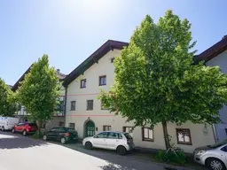 HALL - REIZENDE, GEPFLEGTE ZWEIZIMMERWOHNUNG AUF 70m2 , ALLGEMEINGARTEN