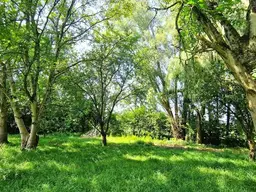 GRUNDSTÜCK IN IDYLLISCHER NATURLAGE -