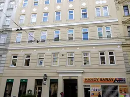 Wien 20, Zinshaus auf der Klosterneuburgerstraße