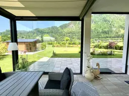 IHR PRIVATES PARADIES IN SEENÄHE! TRAUMHAUS MIT WUNDERSCHÖN ANGELEGTEM GARTEN UND VIEL PRIVATSPHÄRE! EINE KOMPOSITION AUS MODERNE, TRADITION UND ÄSTHETIK!