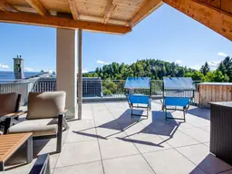 EIN RÜCKZUGSORT ÜBER DEM WÖRTHER SEE! EXKLUSIVES WOHNEN MIT WEITBLICK UND WERTBESTÄNDIGKEIT!