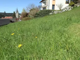 Sehr sonniger Baugrund in Siedlungslage