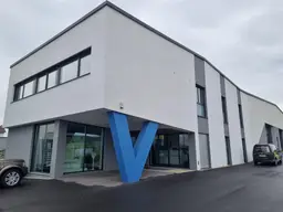 Großzügige Gewerbeliegenschaft - Büro und Lagerfläche