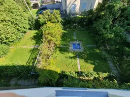 Herrschaftliche Villa mit großem Grundstück und Altbaumbestand !!!