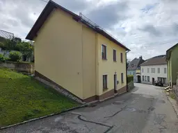 Wohnhaus im Ortszentrum