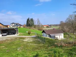 Idyllisches Wohnhaus mit 2.395 m² Grünland (Sternchenwidmung)