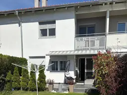 Gepflegtes Reihenhaus = 3 SZ, Keller, Garage und charmanter Garten!