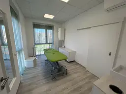Moderne Praxis/Büroräumlichkeiten "Am Raiffeisen Platz"