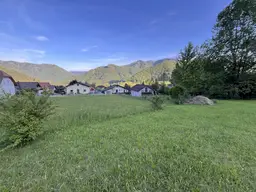 Sonniges Grundstück mit schöner Aussicht