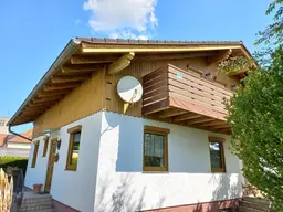 Familien aufgepasst ! 7 Zimmer - 2 Bäder - hübscher Garten !