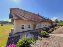 Gepflegt. Großzügig. Gut ausgestattet. - Zweifamilienhaus mit Garten in Kronstorf