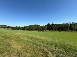 LN-Grund Wiese und Ackerflächen