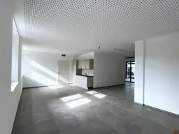 Dorf Leben - Attraktives 64 m² Geschäftslokal / Büro / Praxis + 14 m² Lager