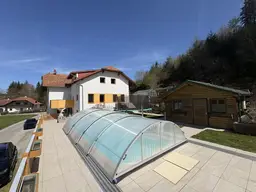 Großzügiges Wohnhaus in ruhiger, sonniger Lage