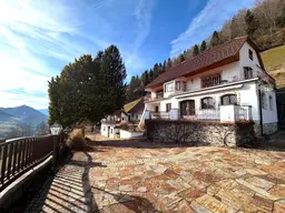 Villa in Alleinlage mit traumhaftem Ausblick