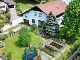 Geräumiges Einfamilienhaus mit Wintergarten und viel Potential