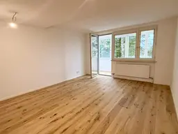 Sanierte Wohnung mit Schrebergarten