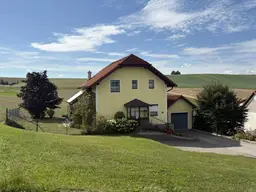 Charmantes Einfamilienhaus mit Wintergarten &amp; Garage im Grünen