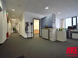 GROSSARTIGE BÜROFLÄCHE IN ZENTRALER LAGE - B01