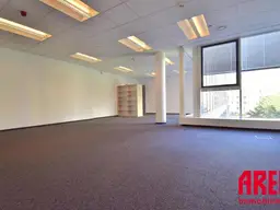 DIE PERFEKTE BÜROFLÄCHE AUF 2 EBENEN - EG + 1.OG