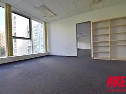 VIELSEITIGE BÜROFLÄCHE MIT PARKMÖGLICHKEIT UND TOP-ANBINDING - 1.OG