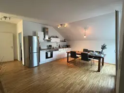 URBANES WOHNEN INKL. MÖBLIERTER KÜCHE UND TERRASSE ZUM DURCHATMEN - TOP 11